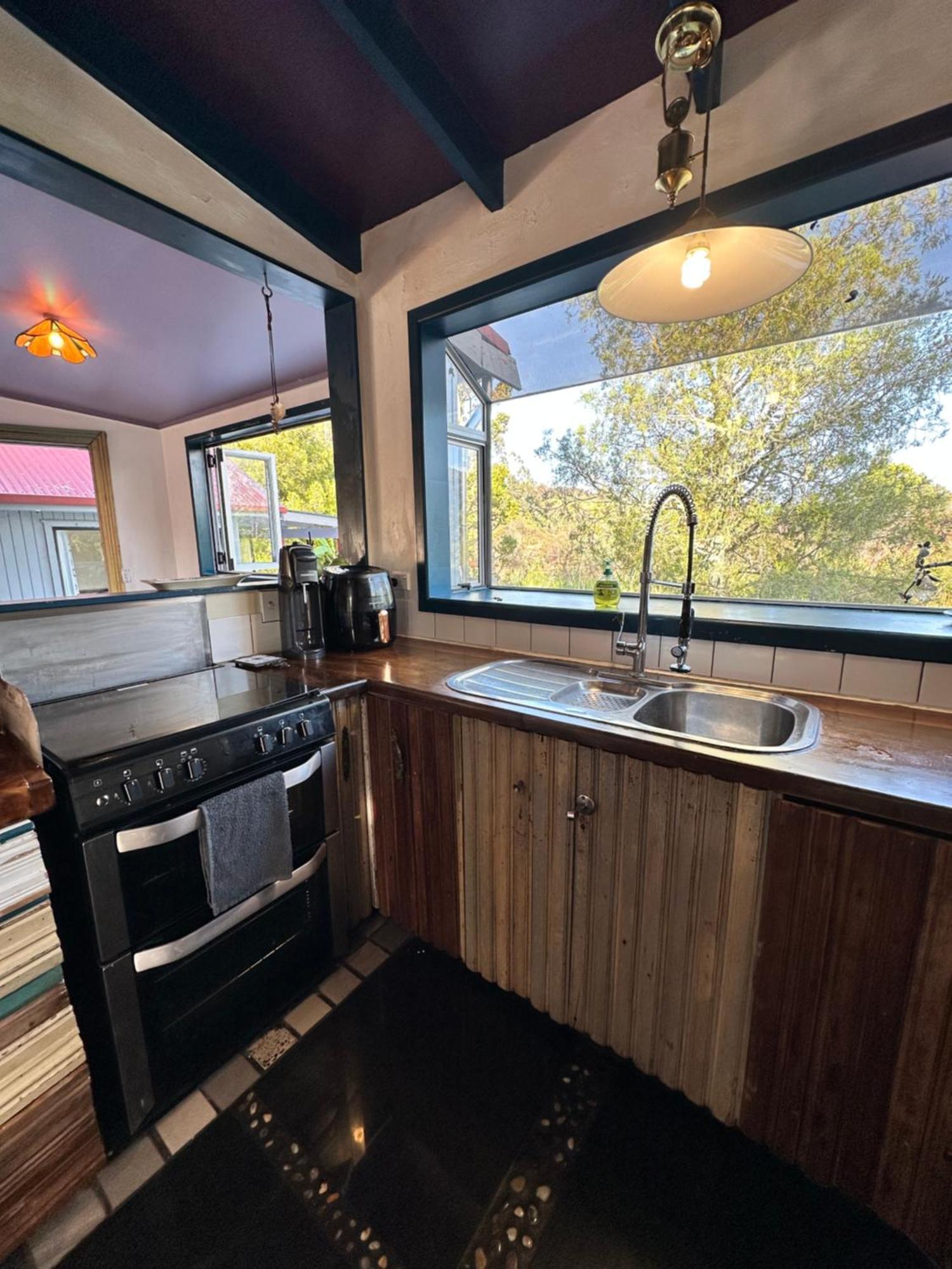 Cooks Beach Holiday Home 外观 照片